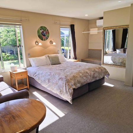Blue Ridge Studios And Bed & Breakfast Te Anau Extérieur photo