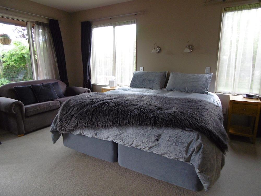 Blue Ridge Studios And Bed & Breakfast Te Anau Extérieur photo