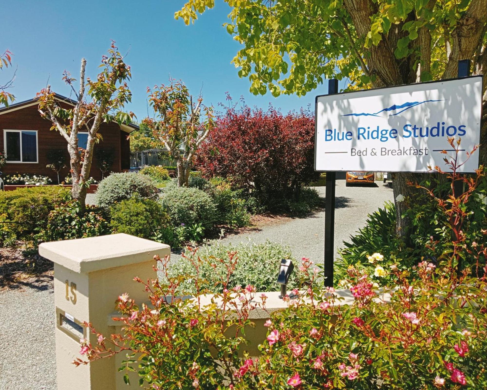 Blue Ridge Studios And Bed & Breakfast Te Anau Extérieur photo